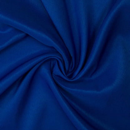 Gee Di Moda Rectangle Tablecloth - 90 x 132 Inch Royal Blue Table Cloth for 6 Foot Table with Floor-Length Drop - Heavy Duty Washable Fabric - 6 Ft Buffet Table, Holiday Party, Wedding & Baby Shower