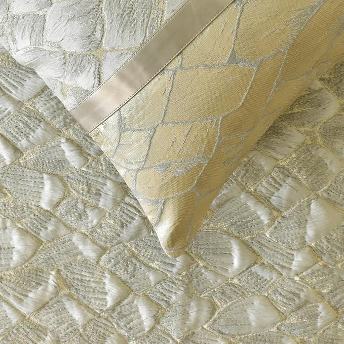 The HomeCentric King/Queen/Twin Ivory & Gold Decorative Full 68"x18" Bed Runner with Pillow Cover, Patchwork, Quilted, Jacquard Foil Bed Scarf on Jacquard Fabric - Spinzar