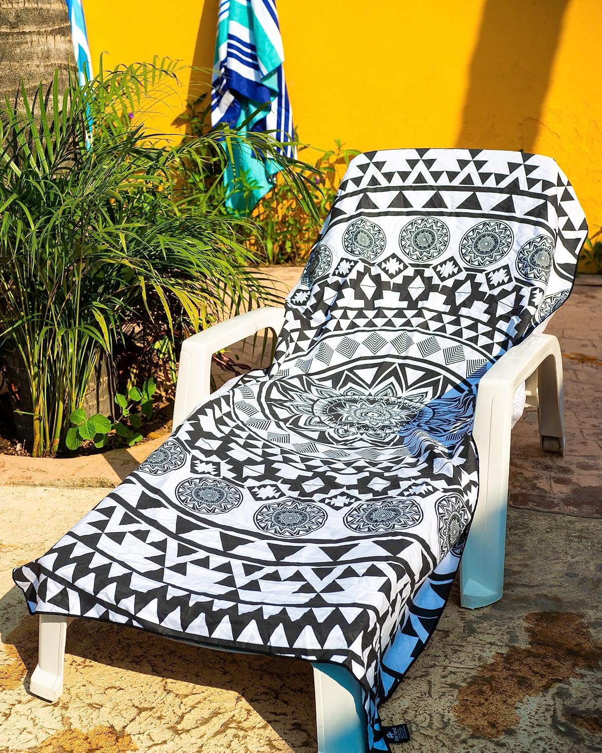 Elite Trend Microfiber Beach Towel - Extra Large 78x35 Inch Sand Free Quick Dry for Travel, Swimming, Pool, Yoga, Hiking, Camping – Lightweight Fast Drying Microfiber Towel Compact for Adults